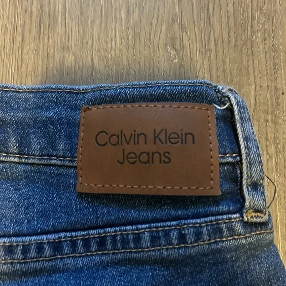 Calvin Klein Jeans - Picture 8 of 10